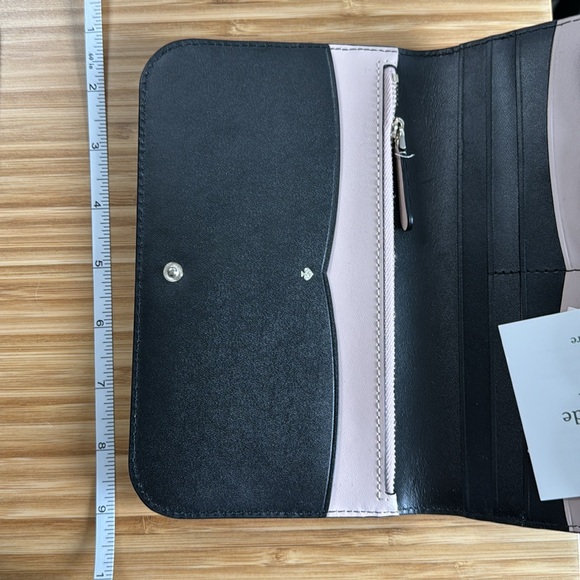 Kate Spade black medium sized clutch wallet - Picture 8 of 9